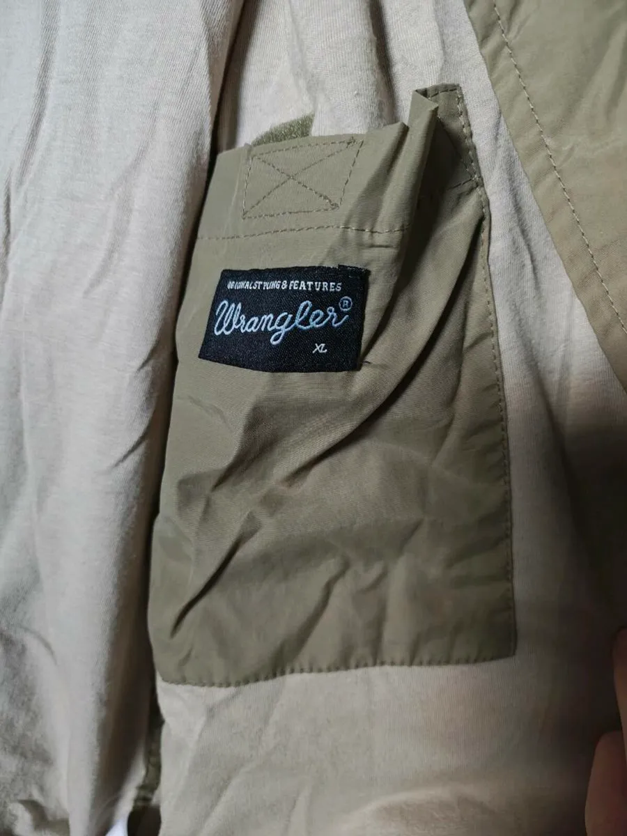 Wrangler Lightweight Jacket Beige – Size XL - Image 3