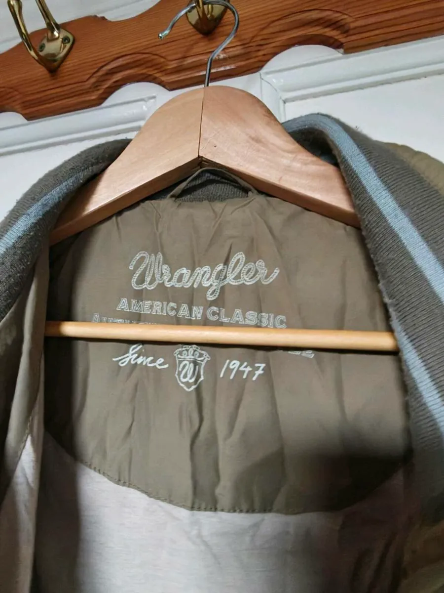 Wrangler Lightweight Jacket Beige – Size XL - Image 2