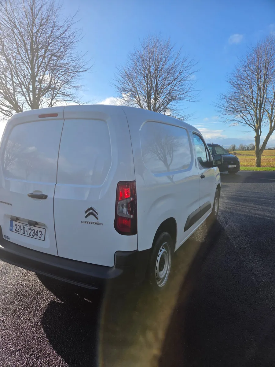 Citroen Berlingo 2022 low mileage - Image 3
