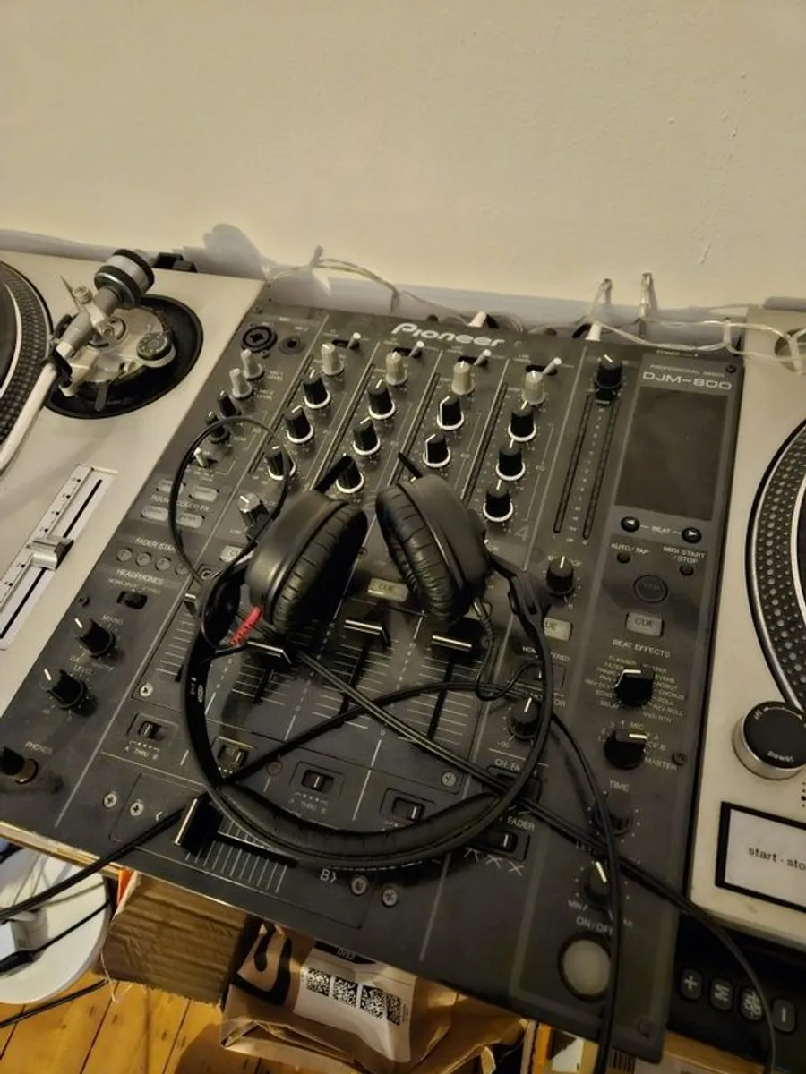 Pioneer djm-800 mixer - Image 1