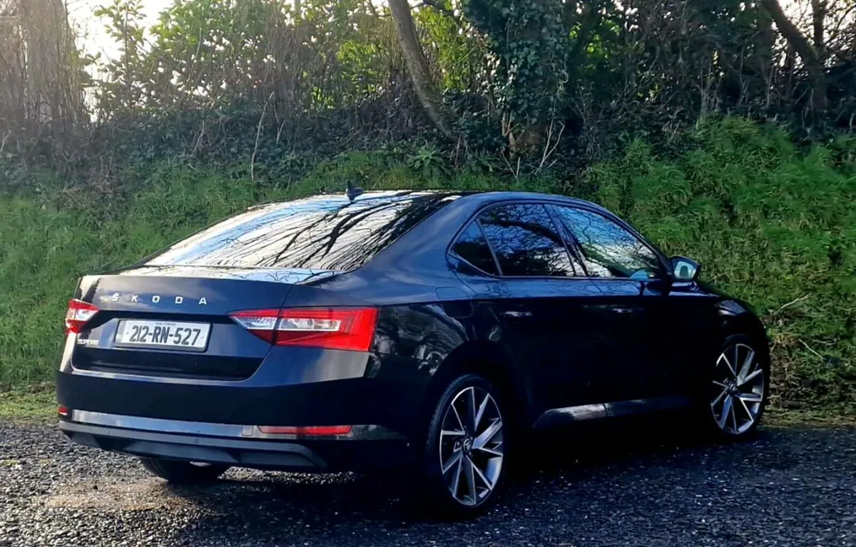 Skoda Superb Sportline Auto Diesel - Image 3