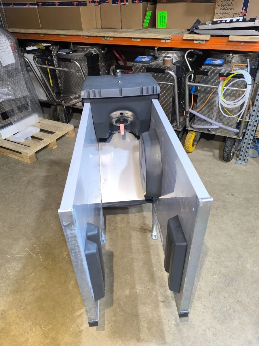 Holm & Laue Calf Feeder - Image 3