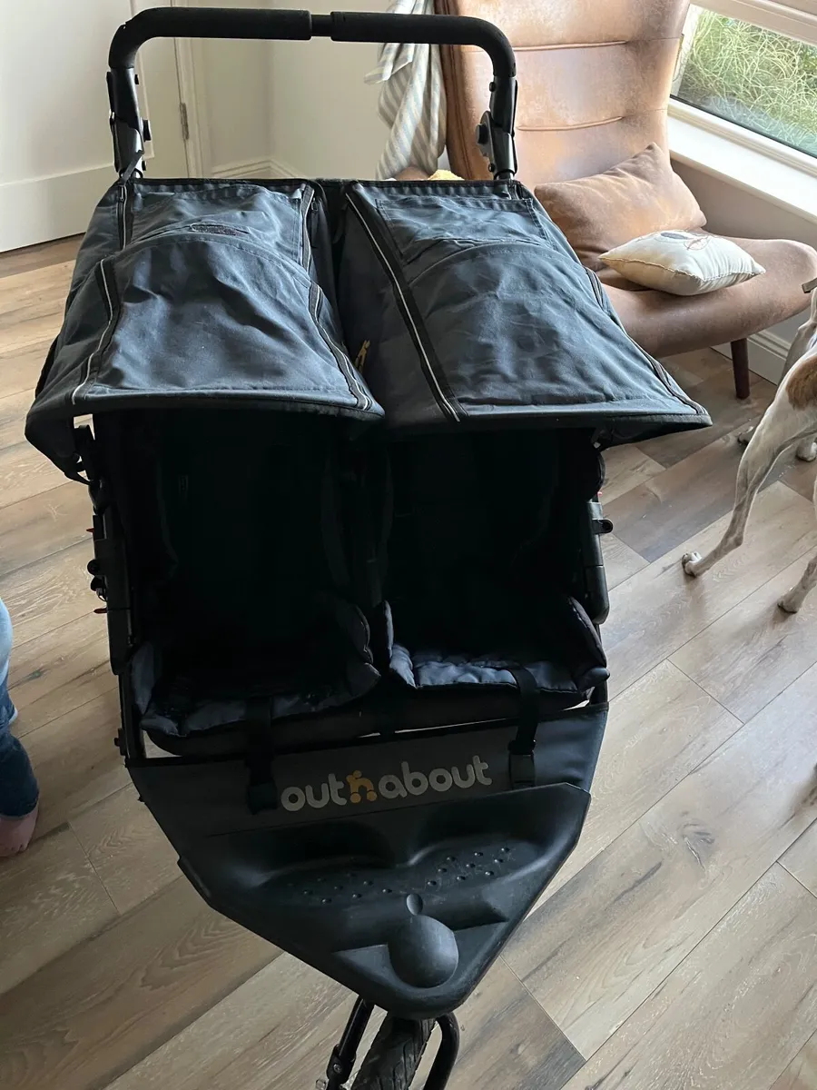 Out n about Double nipper buggy - Image 2