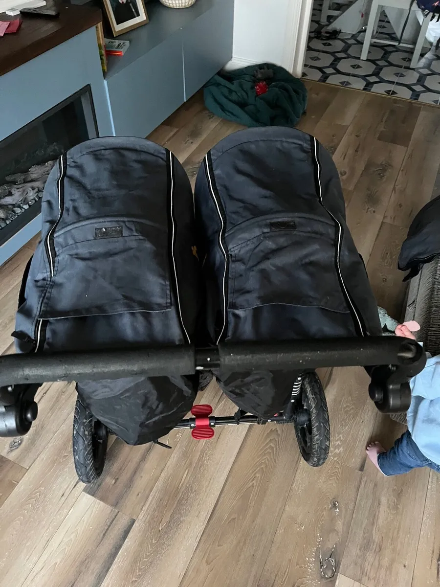 Out n about Double nipper buggy - Image 3