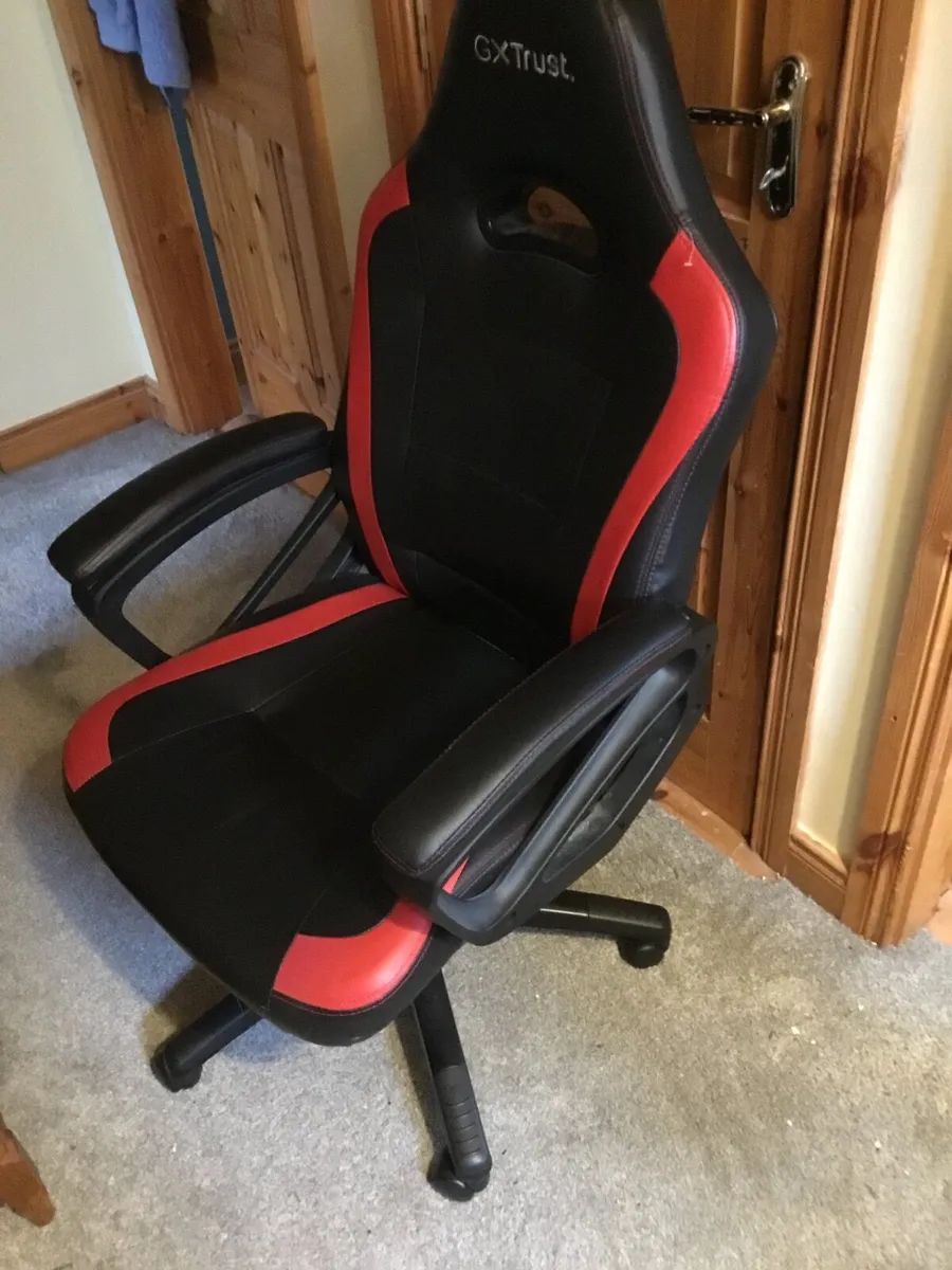Gaming chair - Image 2