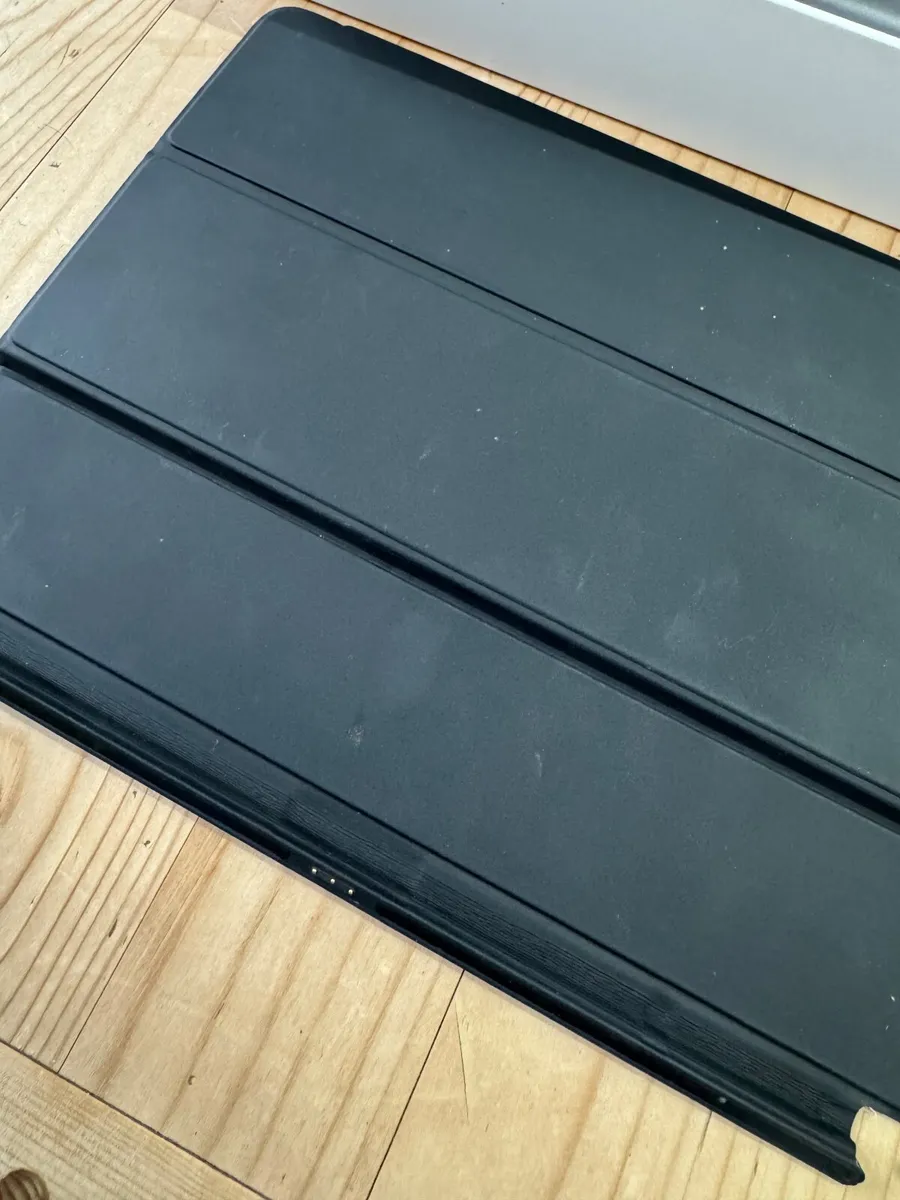 iPad + Magic Keyboard + Apple Pencil + Case ++ - Image 3