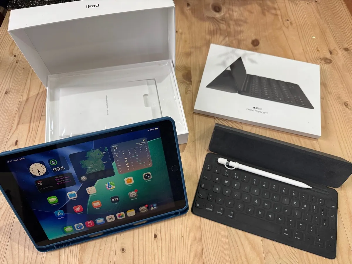 iPad + Magic Keyboard + Apple Pencil + Case ++ - Image 1