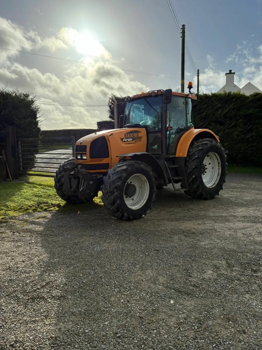 Renault 816 tractor - Image 4