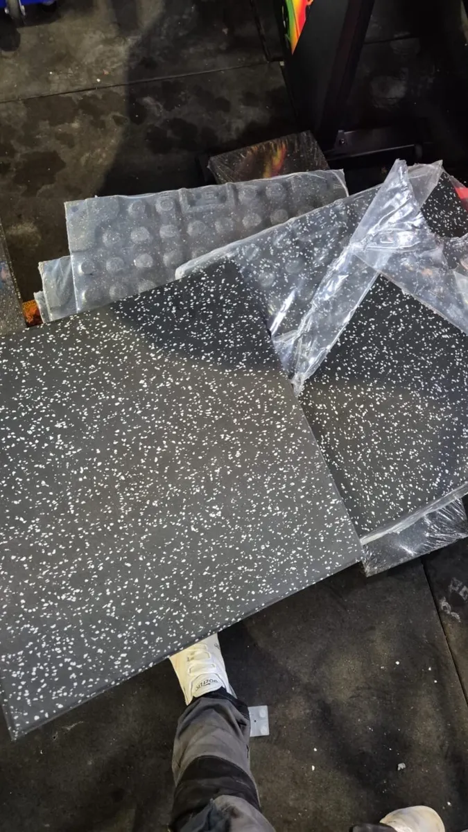 NEW speckled easy clean gym flooring - Image 1