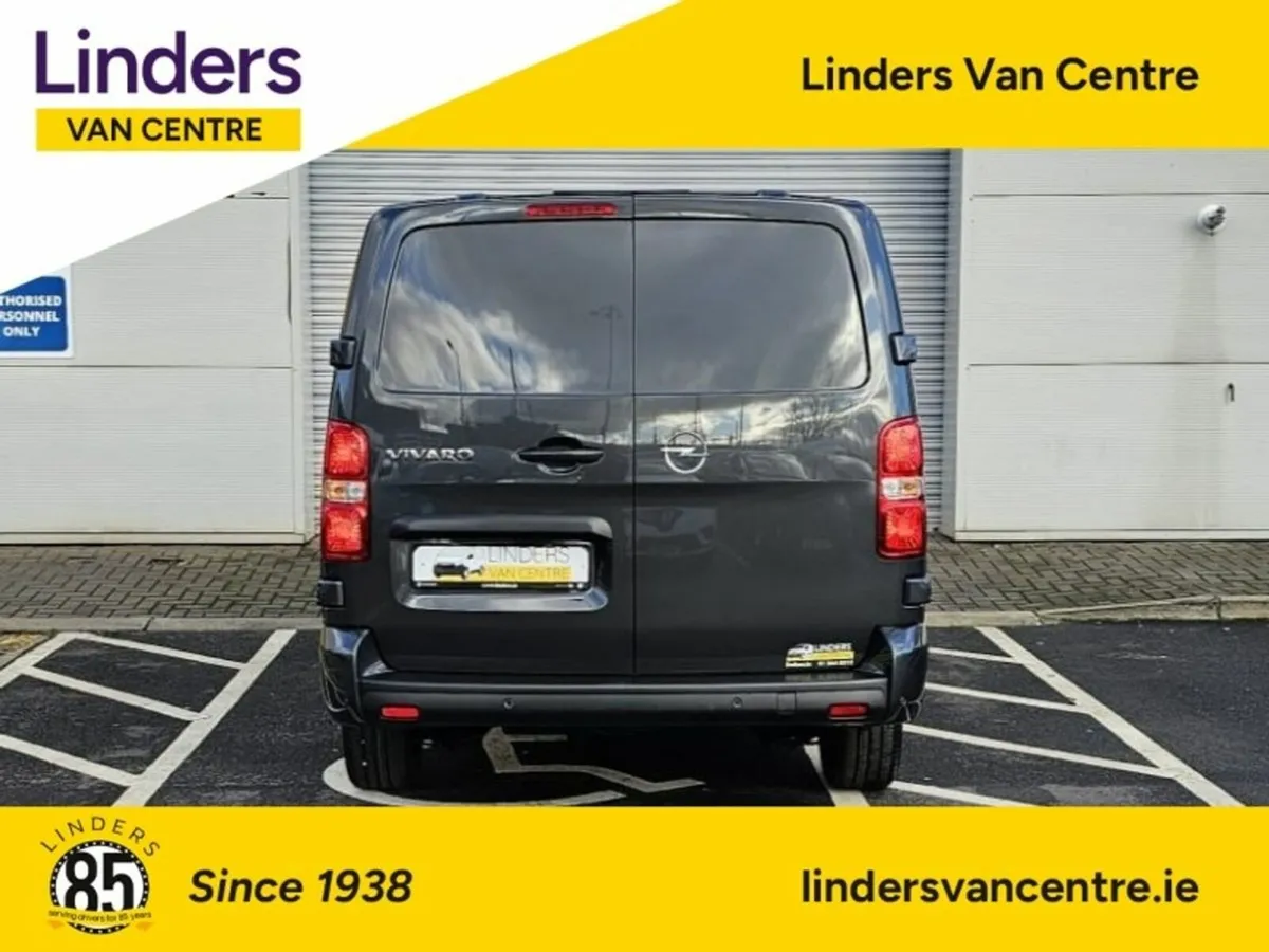 Opel Vivaro SPORTIVE 2.2 180BHP AUTO - Image 4