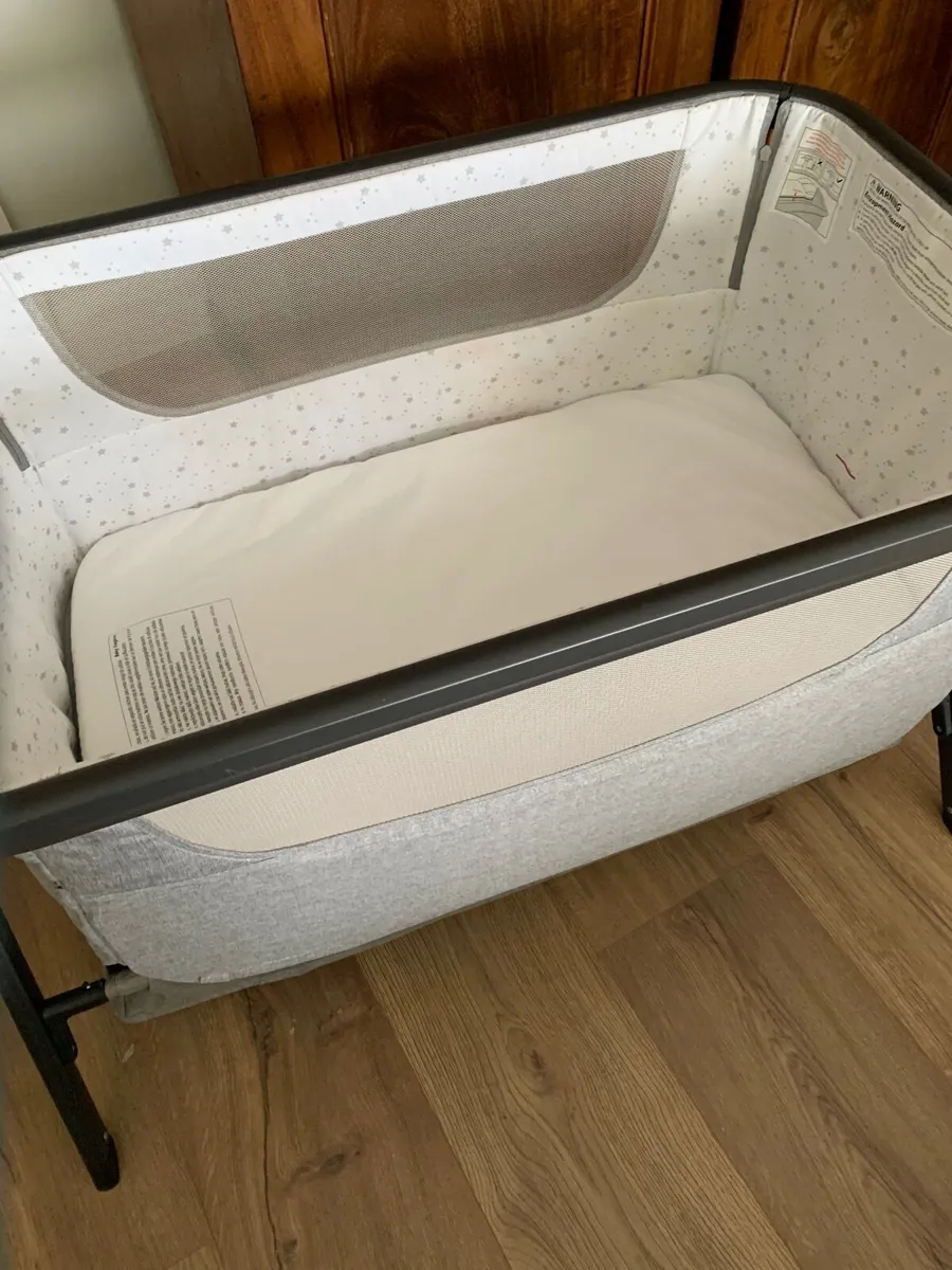 Baby Elegance Electric Glider crib - Image 4