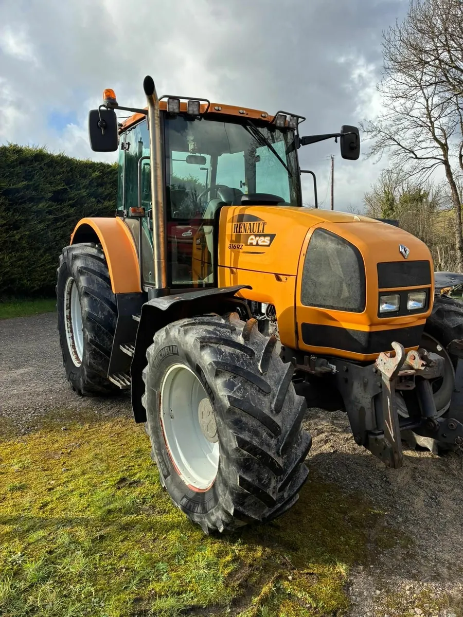 Renault 816 tractor - Image 1