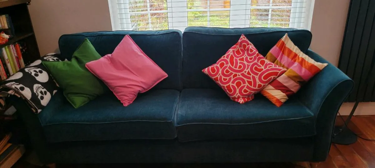 Couch - Image 2