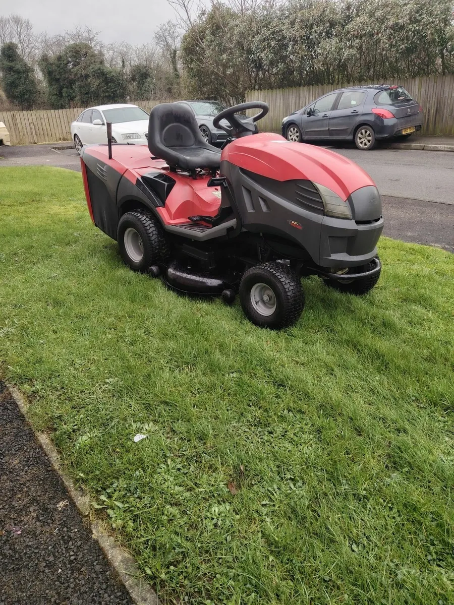 Castelgarden petrol ride on lawnmower - Image 1