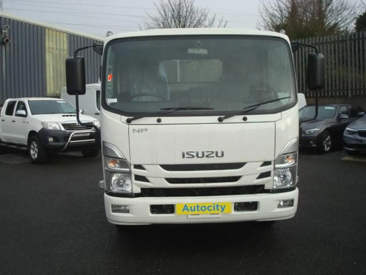 Isuzu NPR 7.5 Ton 20ft - Image 3