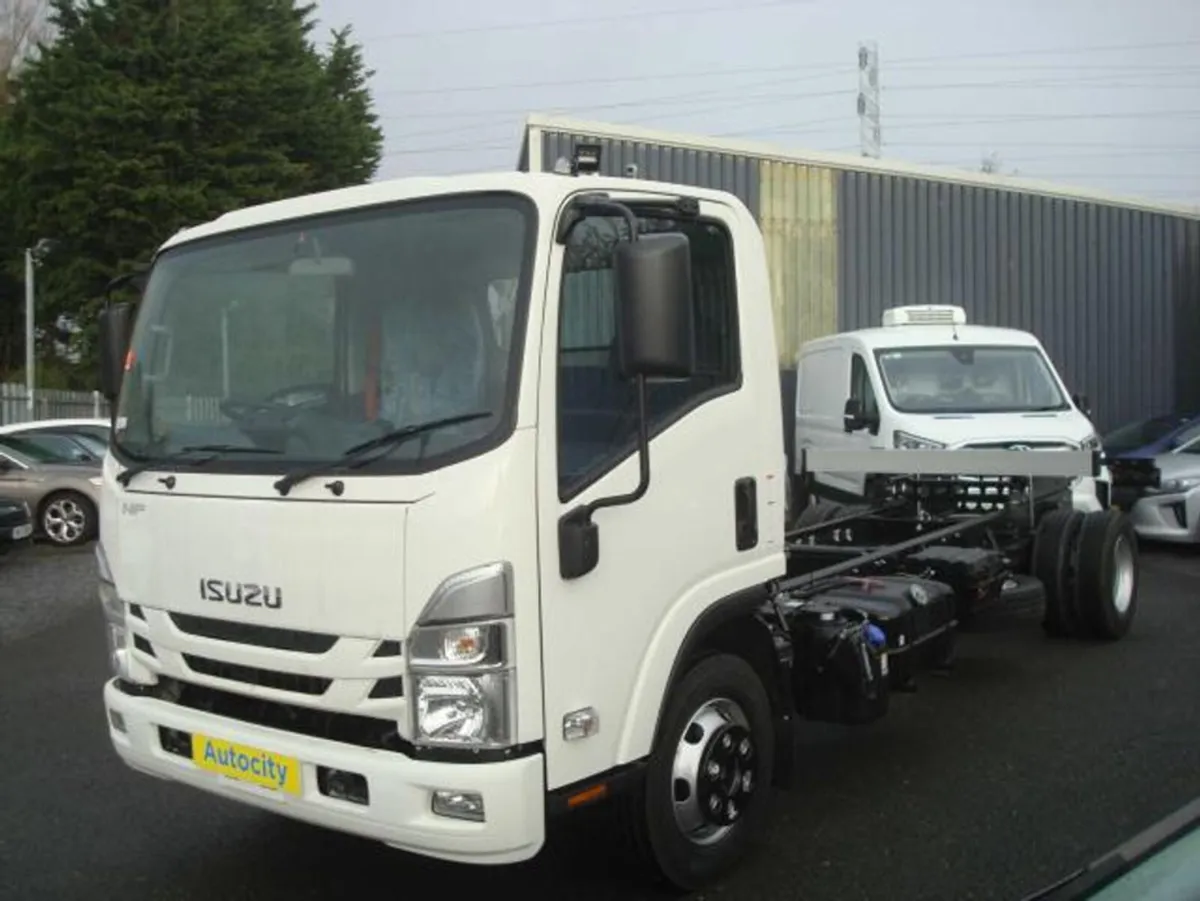 Isuzu NPR 7.5 Ton 20ft - Image 4