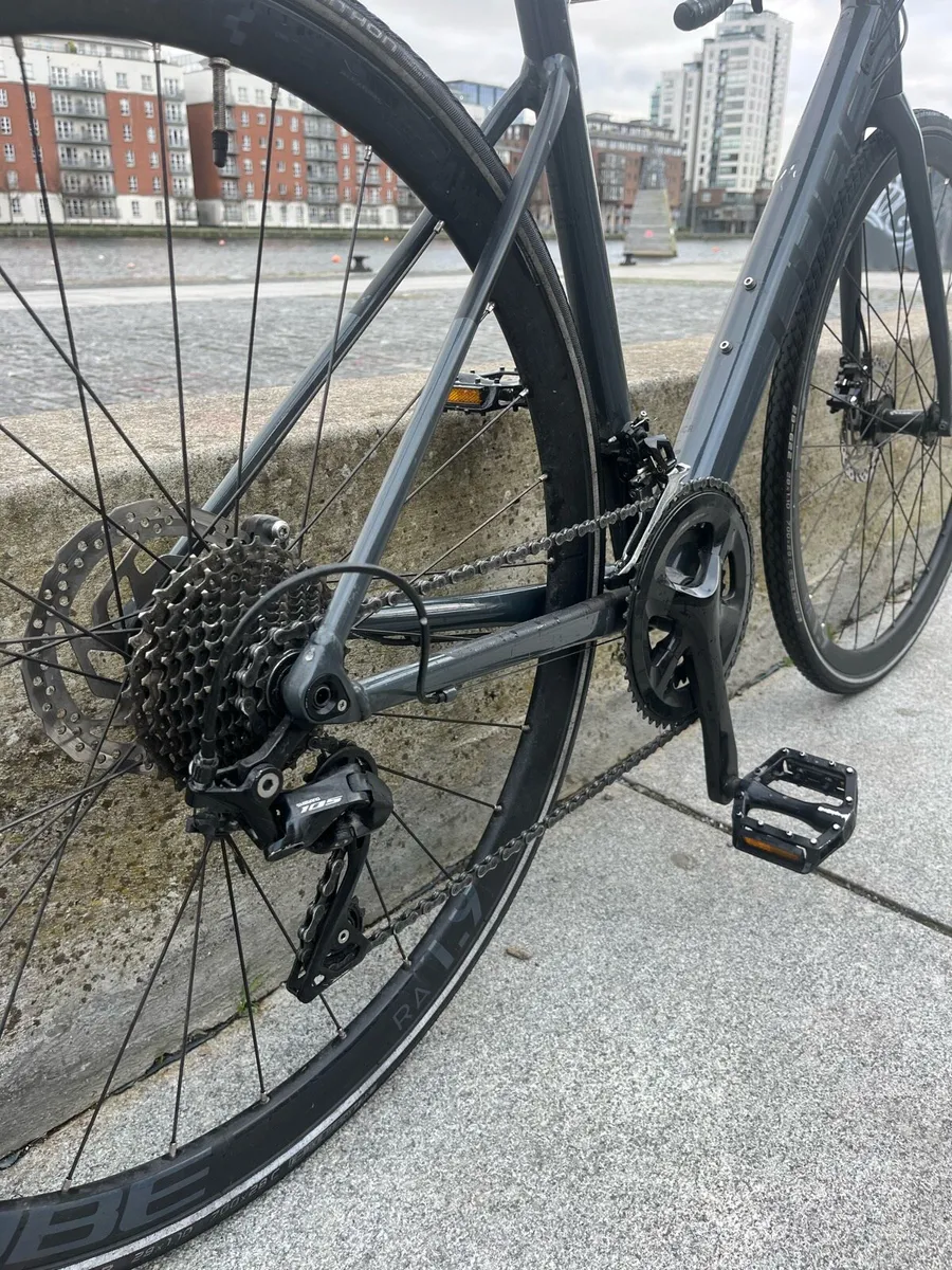 Cube Attain SL Disc Road Bike 2019 - Image 2