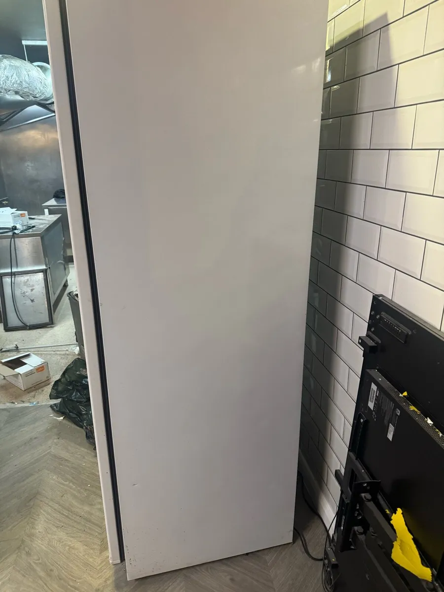 Polar C-Series Upright Freezer - Image 3