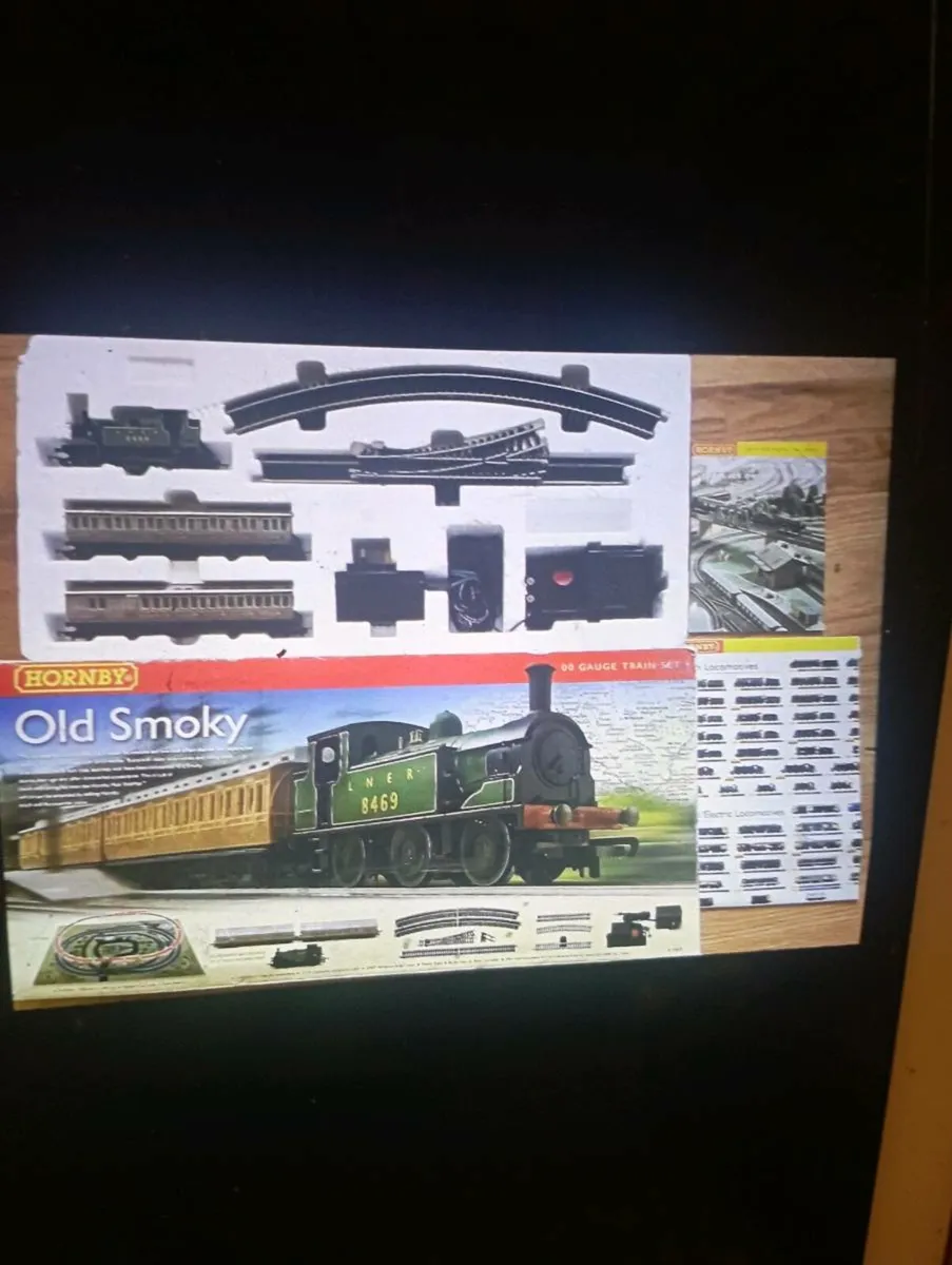 VINTAGE  OLD SMOKY HORNBY OO GAUGE STEAM TRAIN - Image 1