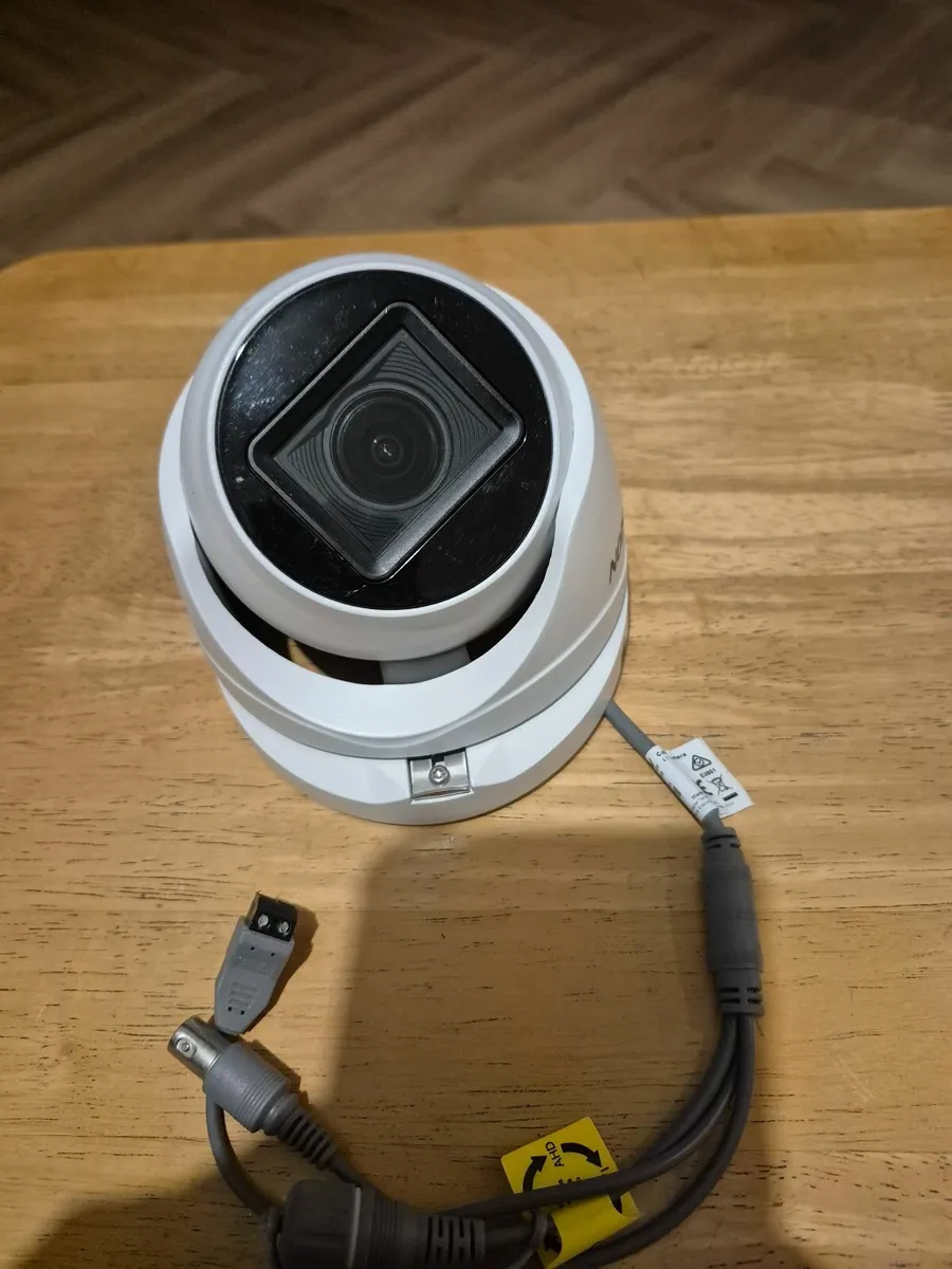 New Hikvision 5MP CCTV Camera – DS-2CE79H8T-AIT3Z - Image 1
