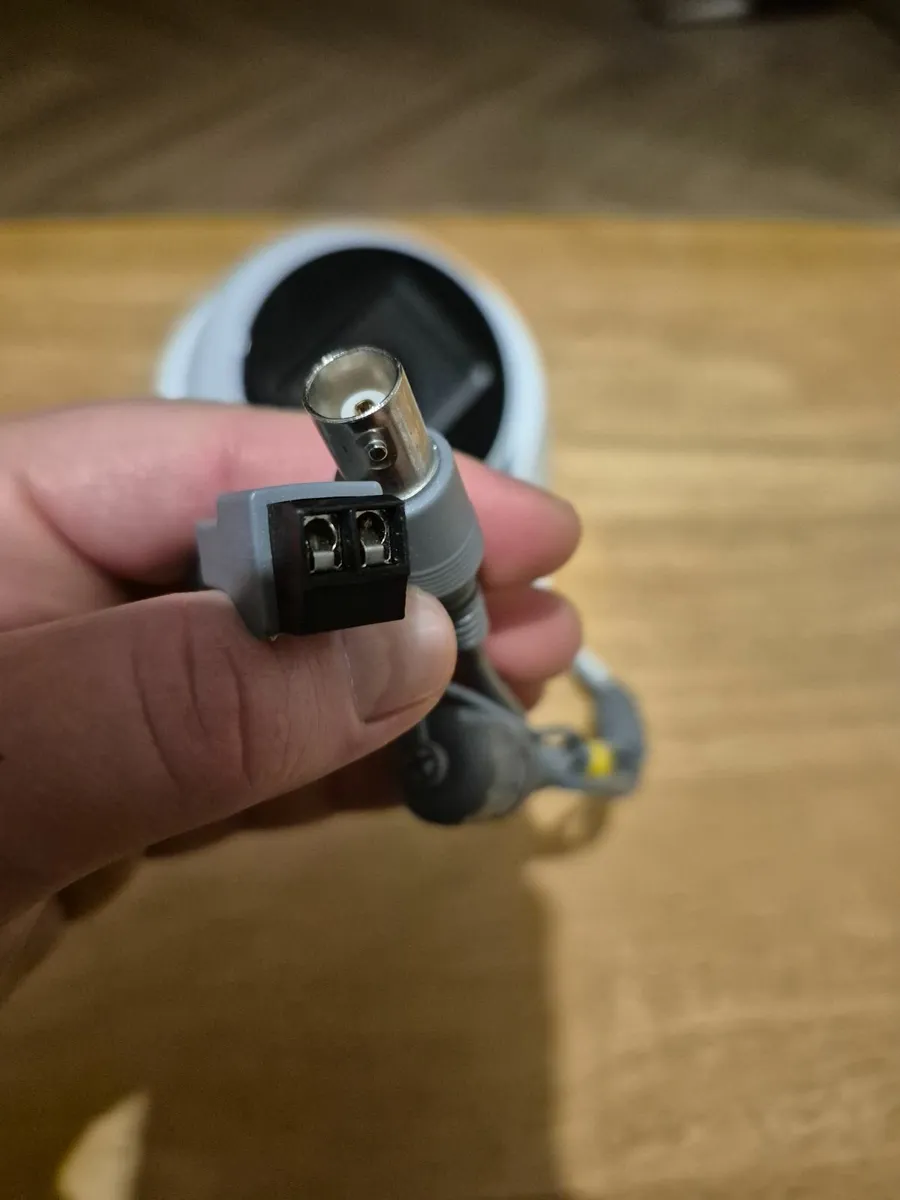 New Hikvision 5MP CCTV Camera – DS-2CE79H8T-AIT3Z - Image 3