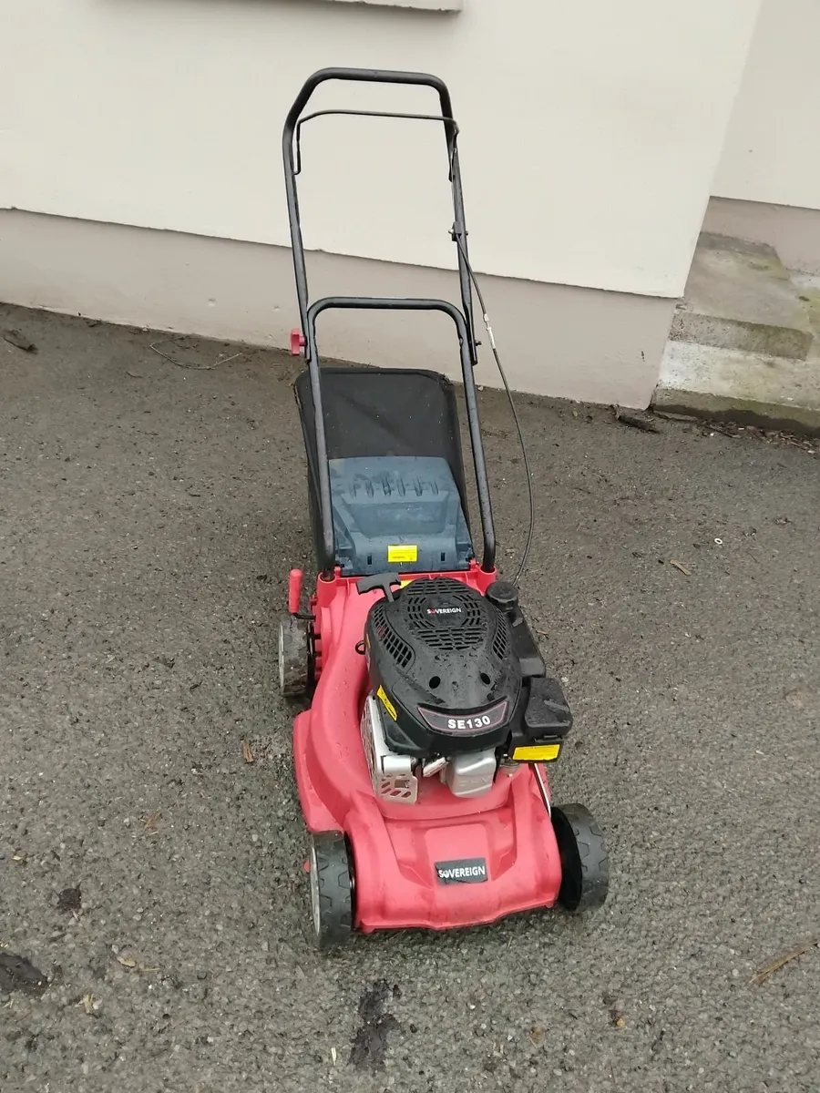 2021 push lawnmower working perfect - Image 3
