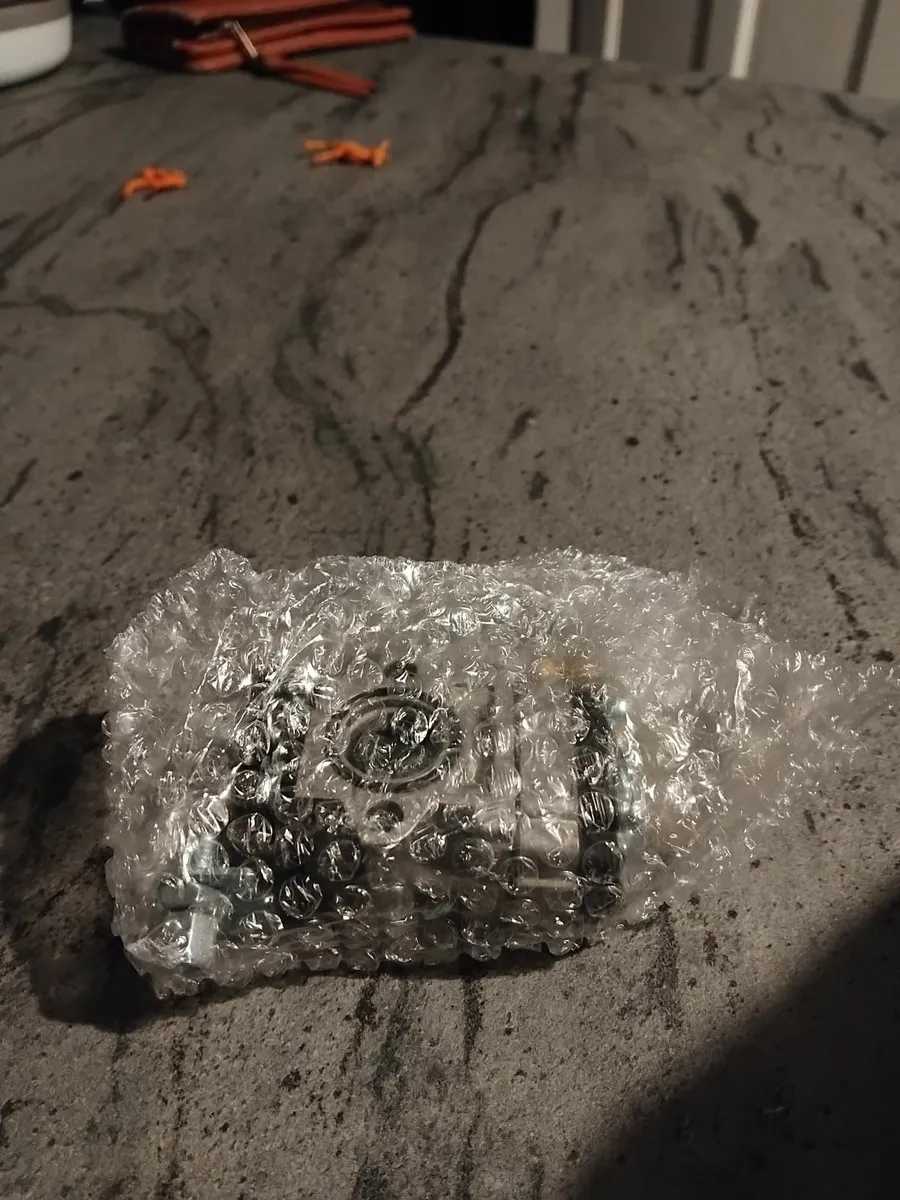 New carburettor for grass strummers hedge - Image 2