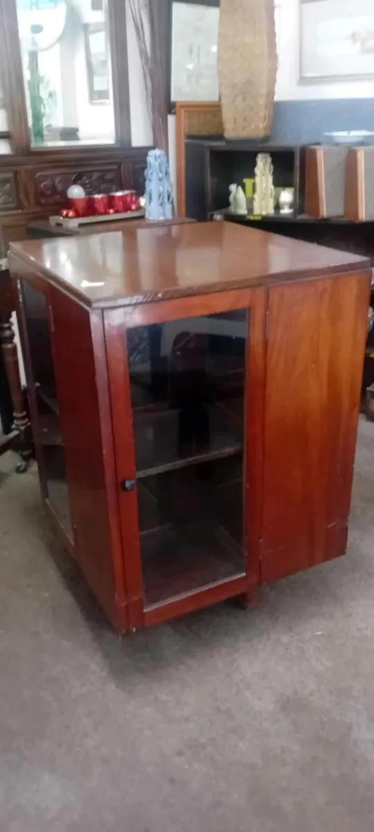 Early 20th Century Carousel Bookcase - Image 1