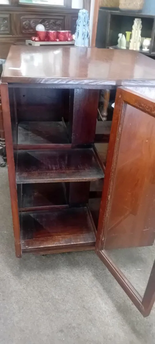 Early 20th Century Carousel Bookcase - Image 2