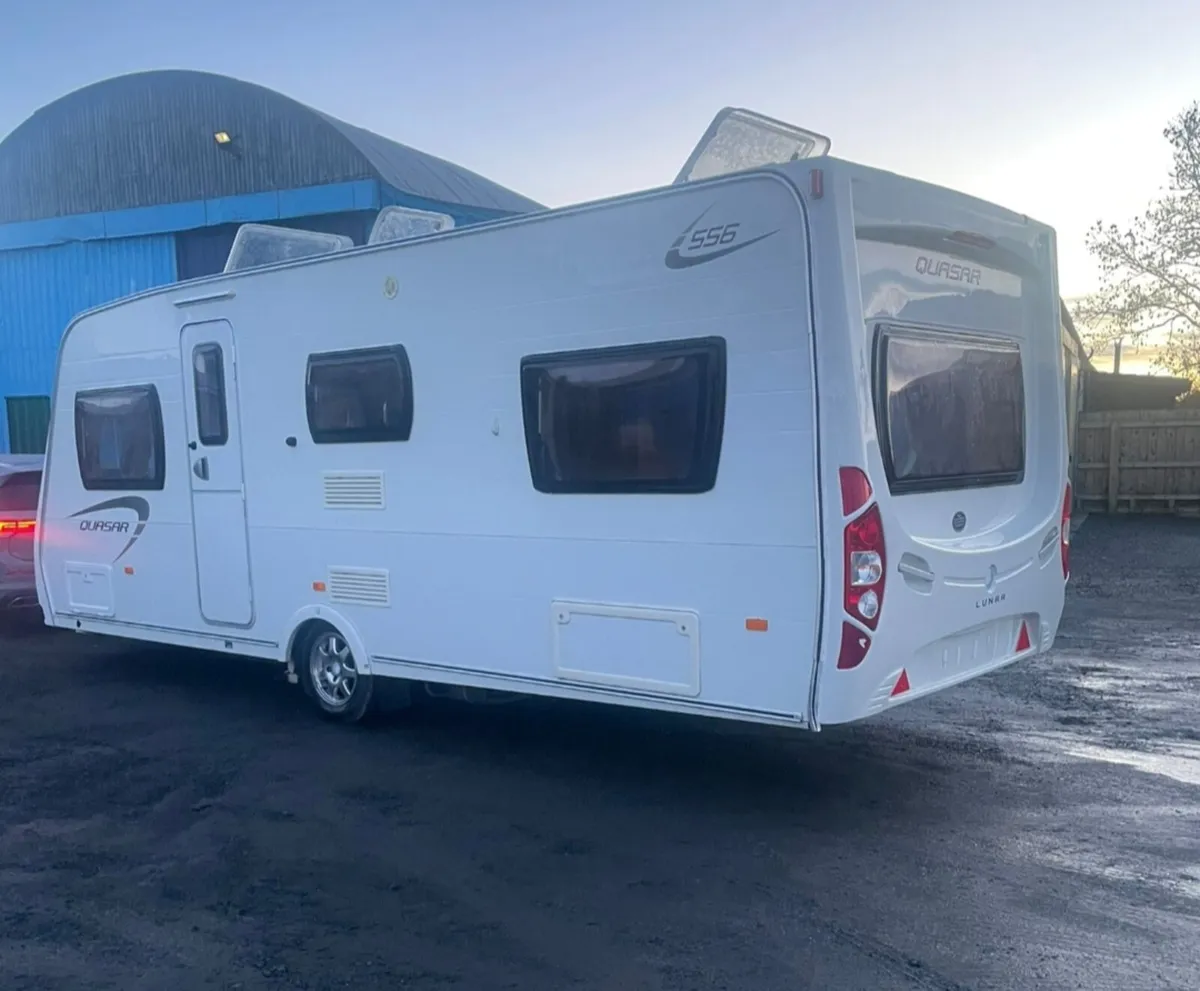 2013 Lunar 6/7 berth with remote mover & Awning - Image 3