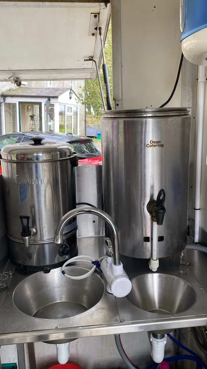 Food Trailer - Image 3