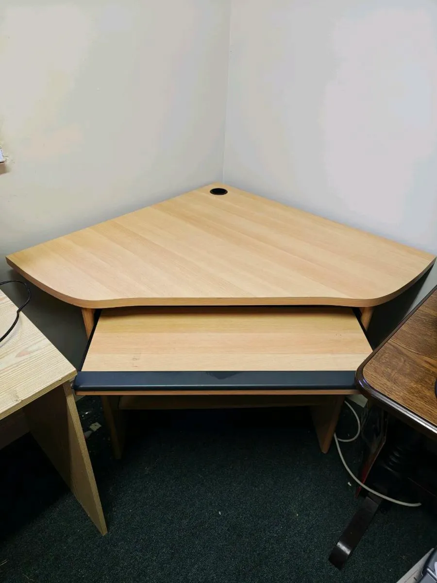 Corner Computer Desk / Workstation - Image 2