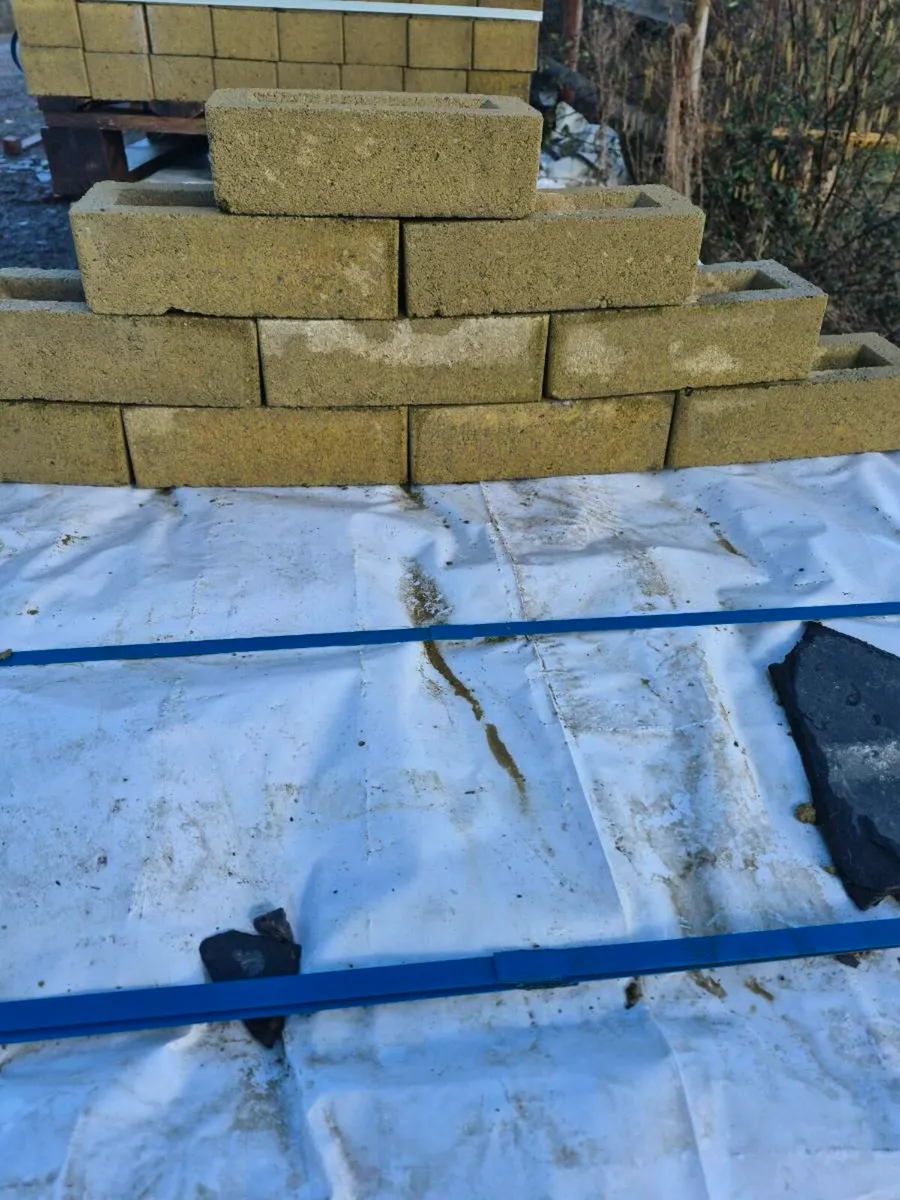 Yellow Bricks. - Image 3