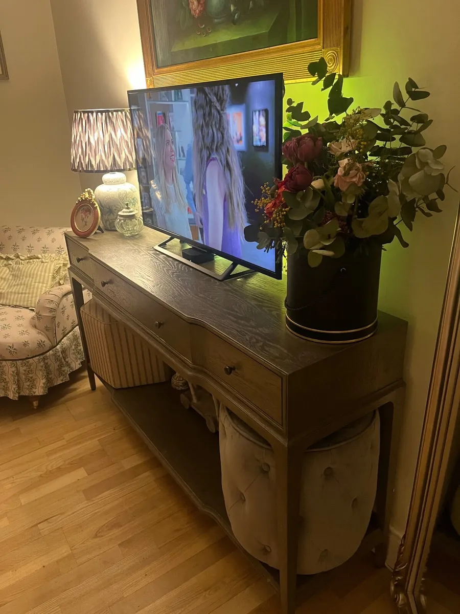 Side table - Image 1