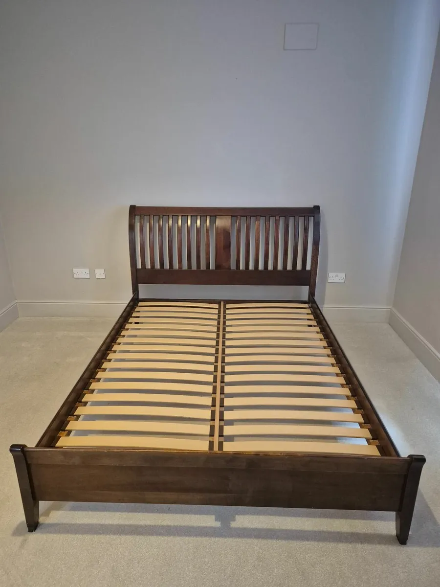 Kingsize bed