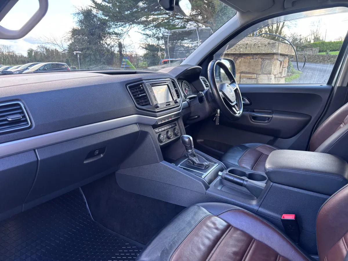 Volkswagen Amarok High - VAT INCLUDED! Low miles - Image 2