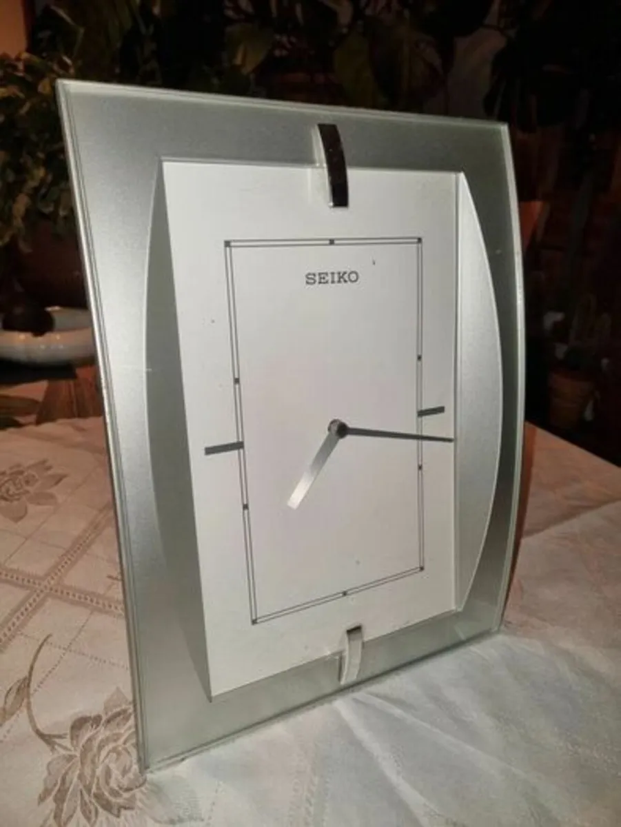 Seiko wall clock - Image 1