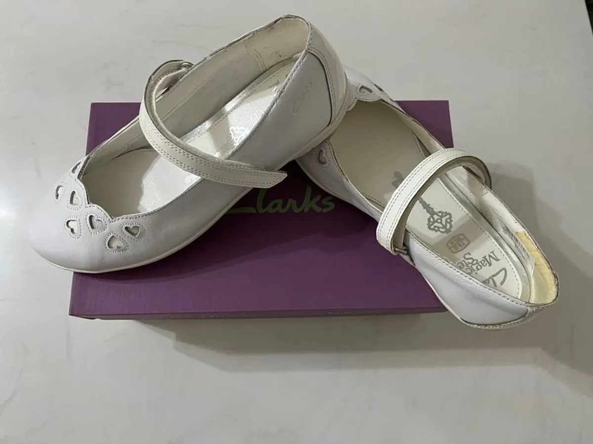 BRAND NEW Clarks girls Holy Communion shoes (Free girls items for first buyer to offer asking price on this) - Image 4