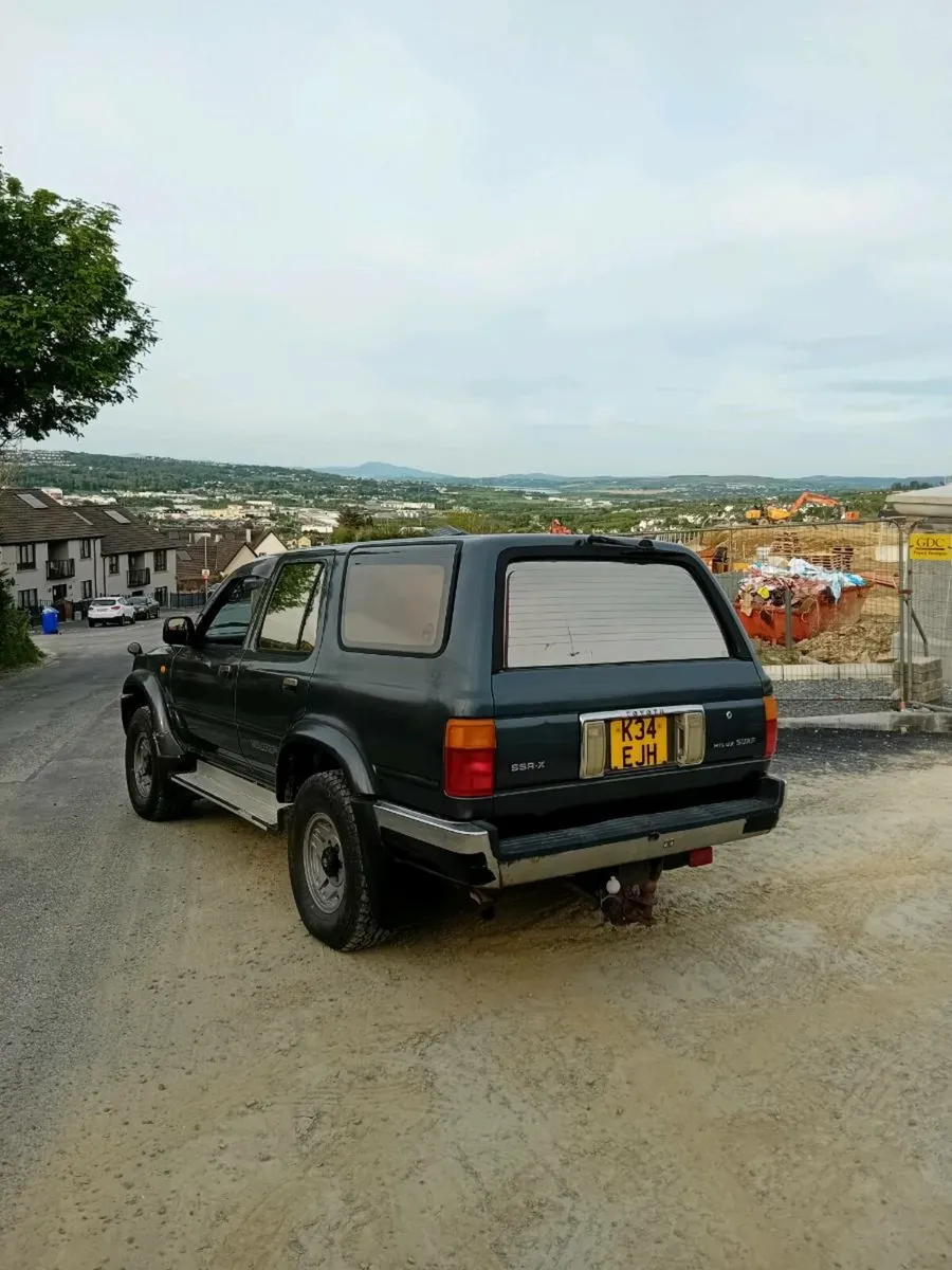 Toyota hilux surf - Image 3