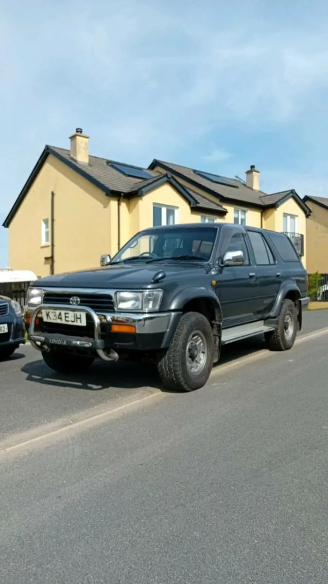 Toyota hilux surf - Image 4