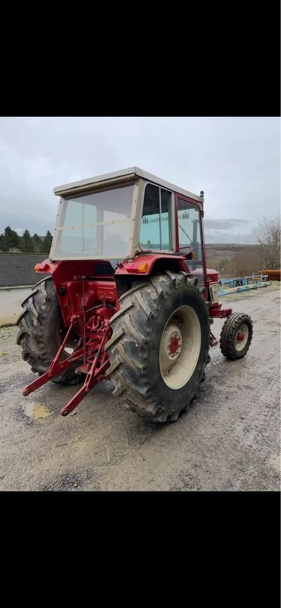 International tractors 674 1977 & B414 1965 - Image 4