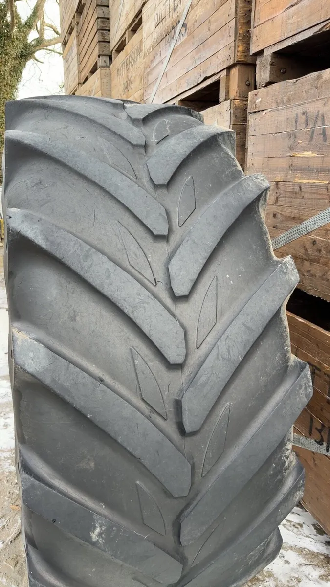 710 + 600 Michelin tyres - Image 4