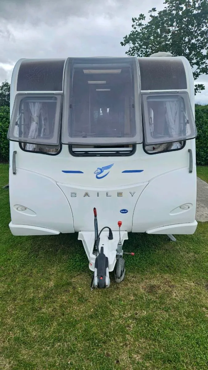 .5/6 berth bailey Unicorn Caravan  for. sale - Image 3