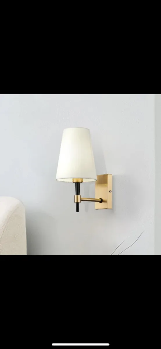 Matching ceiling and wall lights - Image 2