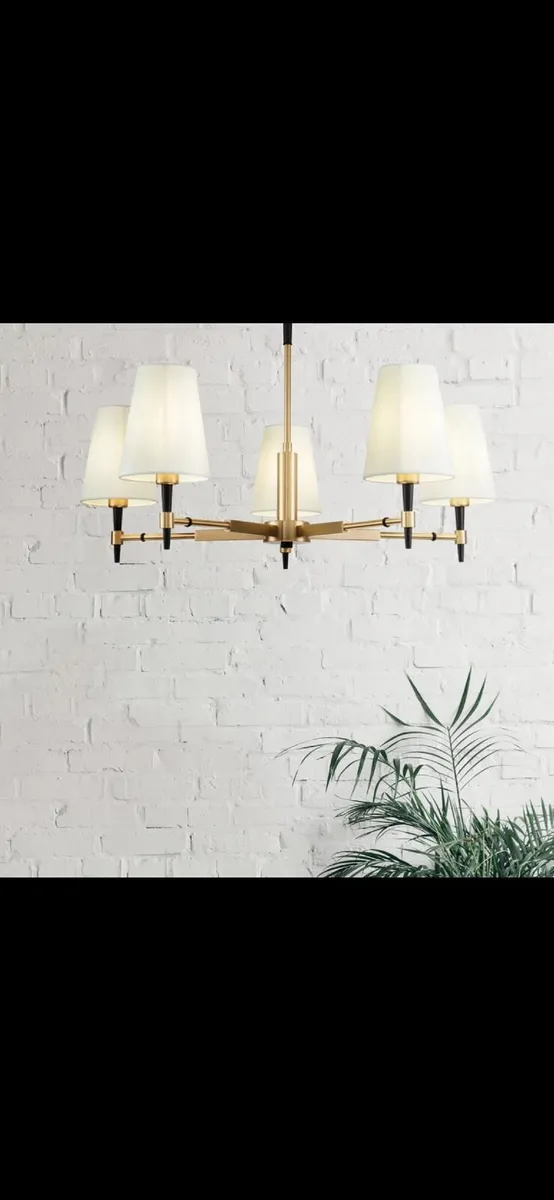 Matching ceiling and wall lights - Image 4