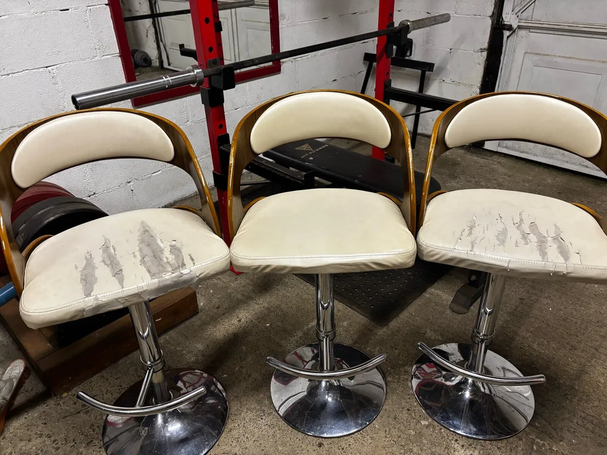 3x Bar Stools
