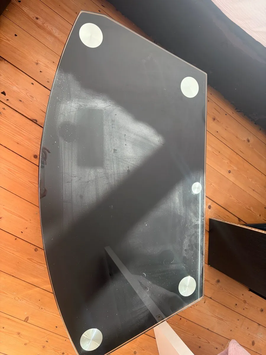 Glass TV stand - Image 2