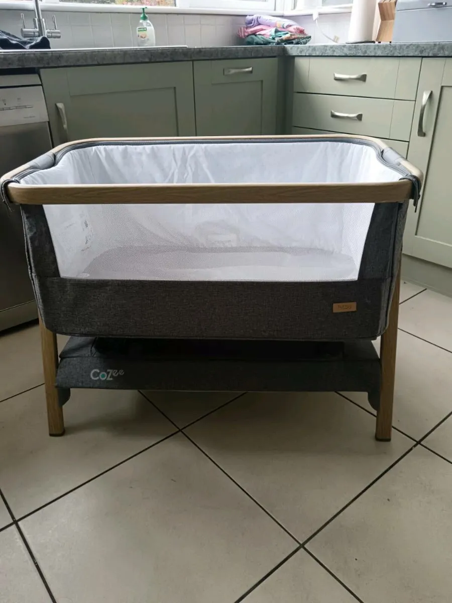 Tutti next to me crib - Image 1