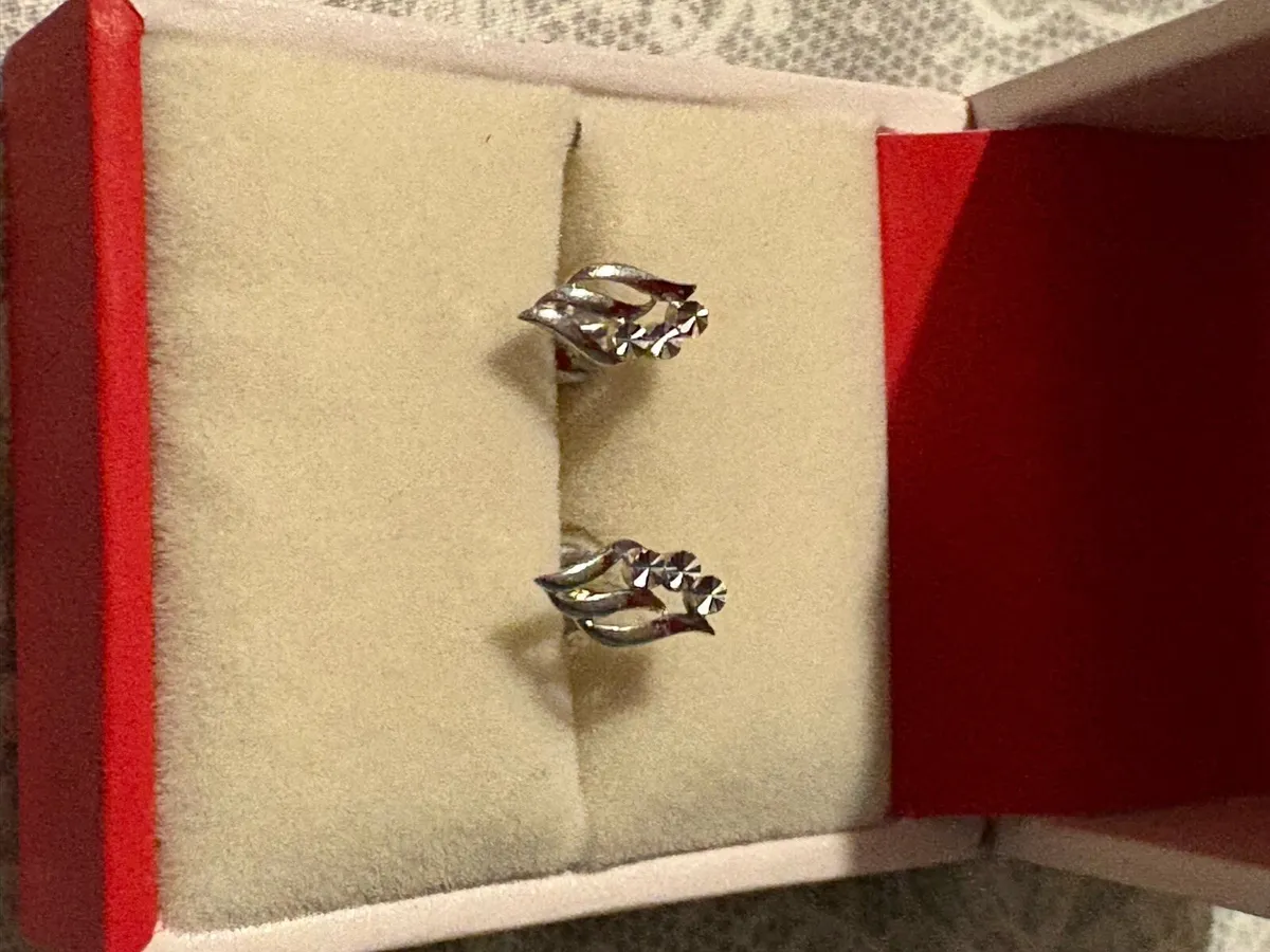 18 ct white gold earrings - Image 4