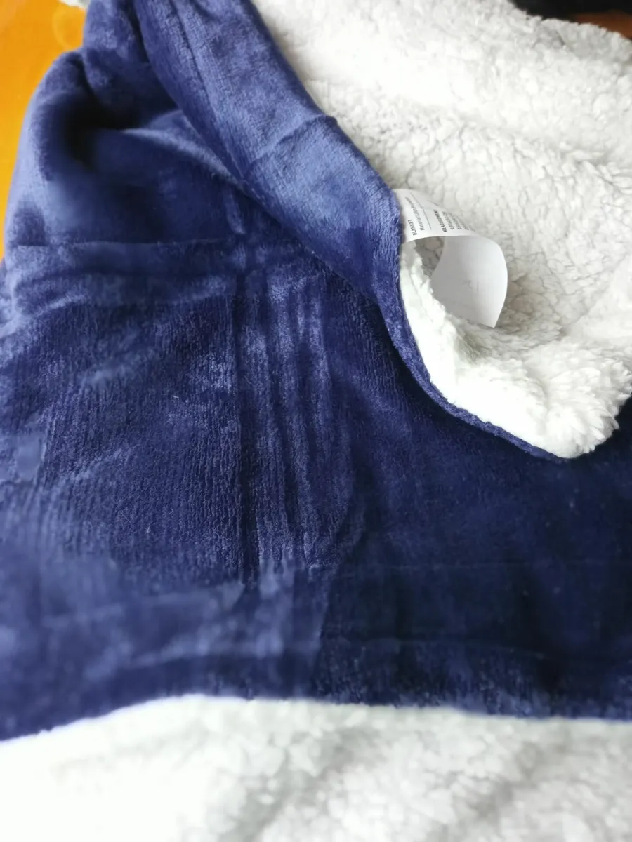 Fleece Blanket - Image 2